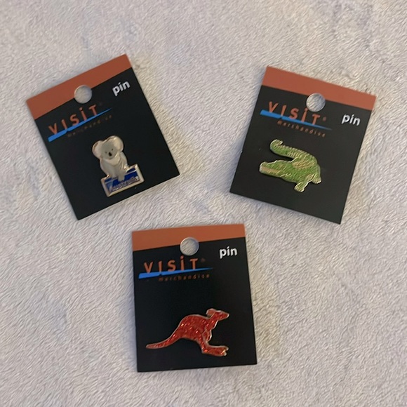 VISIT Souvenir Clutch Pins Australia Koala Kangaroo Alligator NWT - Picture 1 of 5